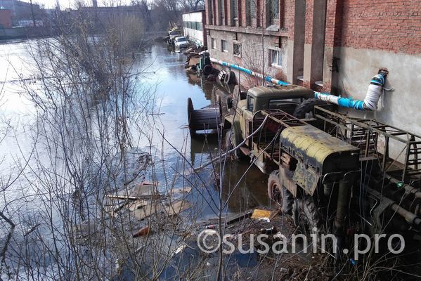Картина дня в Удмуртии: заброшенный дом природы и потоп в центре Ижевска