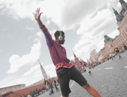 Удмуртский флекс: в Москве сняли ролик с афроамериканцем, танцующим под удмуртскую песню