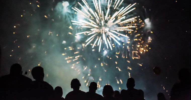 Врач советует: что делать при получении травмы во время запуска пиротехники?