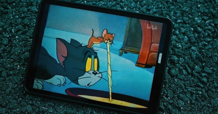 Эксперт пояснила, почему портится зрение после долгого просмотра сериалов на телефоне 
