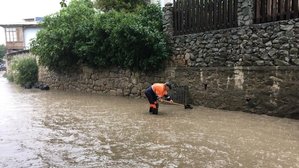 

В Сочи из-за прогнозируемого наводнения готовятся эвакуировать жителей

