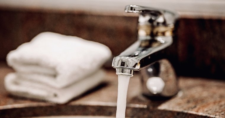 Ижевскую управляющую компанию оштрафовали за «ржавую» водопроводную воду 