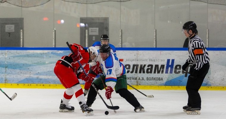 Хоккеисты Госсовета Удмуртии одержали победу над сборной Ижевска в финале Кубка регионального парламента
