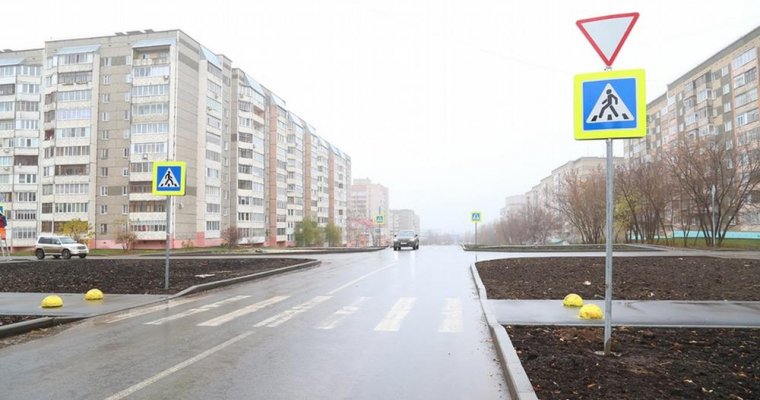 Кто главный: знак «Уступи дорогу» появился на перекрёстке улиц Баранова и Мужвайской в Ижевске