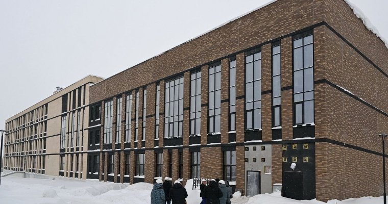 В новой школе в Хохряках готовят к запуску два бассейна