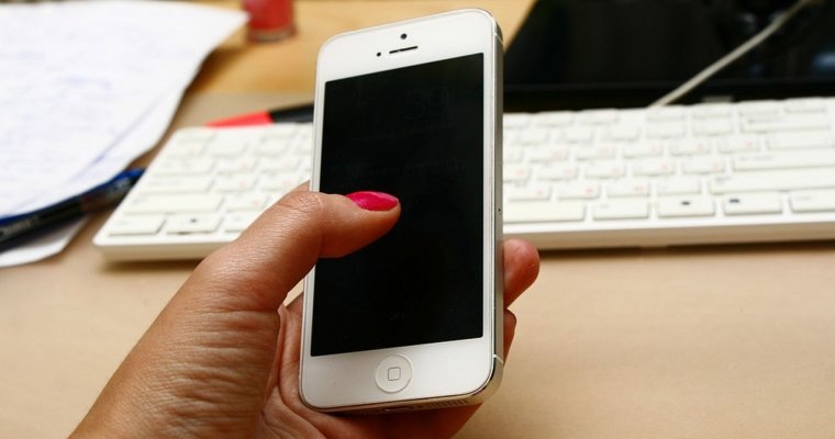 Для «Айфонов» 8 Apple придумала беспроводную зарядку
