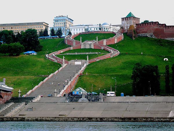 Пять человек погибли при столкновении Лексуса и Порше в Нижнем Новгороде