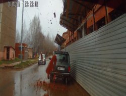 Дождь из кирпичей в Удмуртии, отстранение от Олимпиады и шумная упаковка: что произошло минувшей ночью