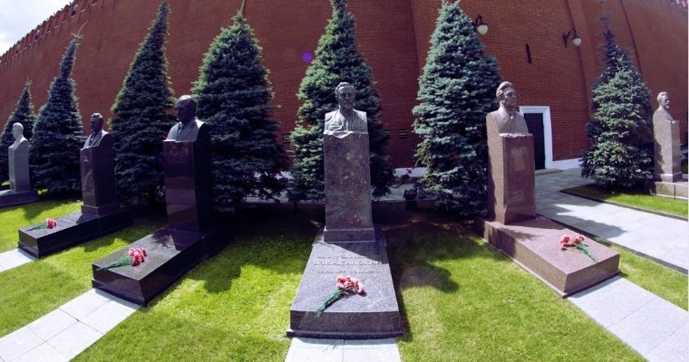 Памятник Сталину установили в Кировской области