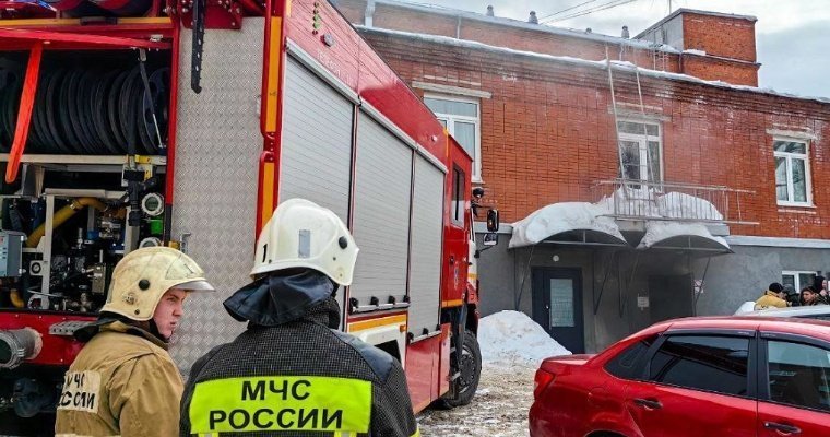 Подвал здания на улице Пушкинской вспыхнул в Ижевске