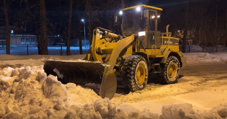 С подтопляемых территорий Ижевска дорожники вывезли более 50 тысяч кубометров снега
