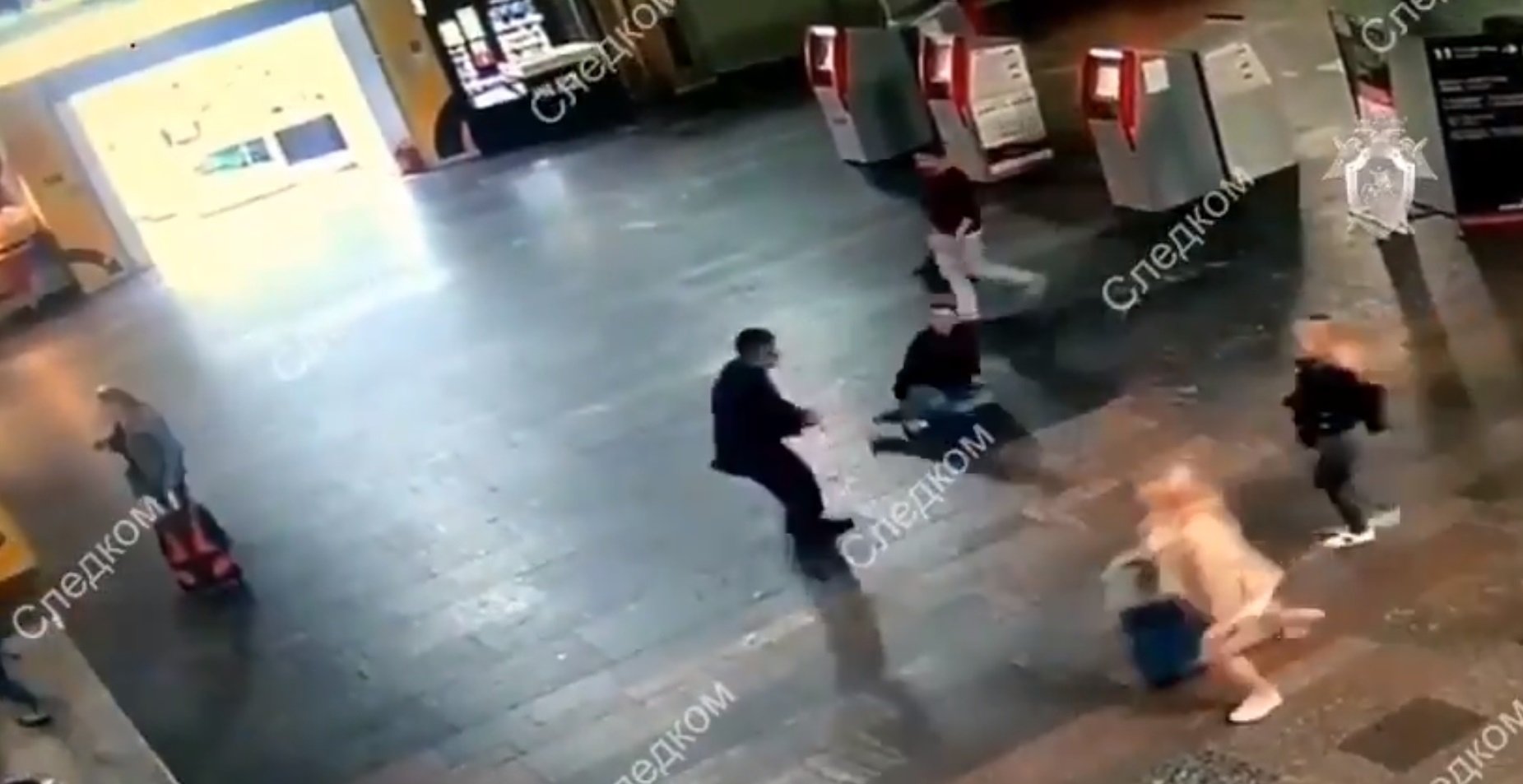 Ранившего двух человек на Курском вокзале мужчину обвинили в покушении на убийство
