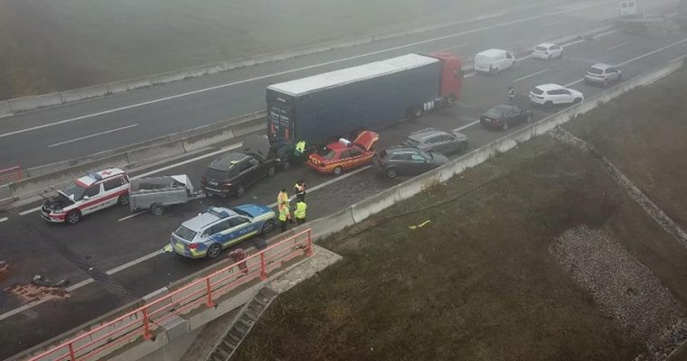 В Германии 29 человек пострадали в аварии с 18 автомобилями