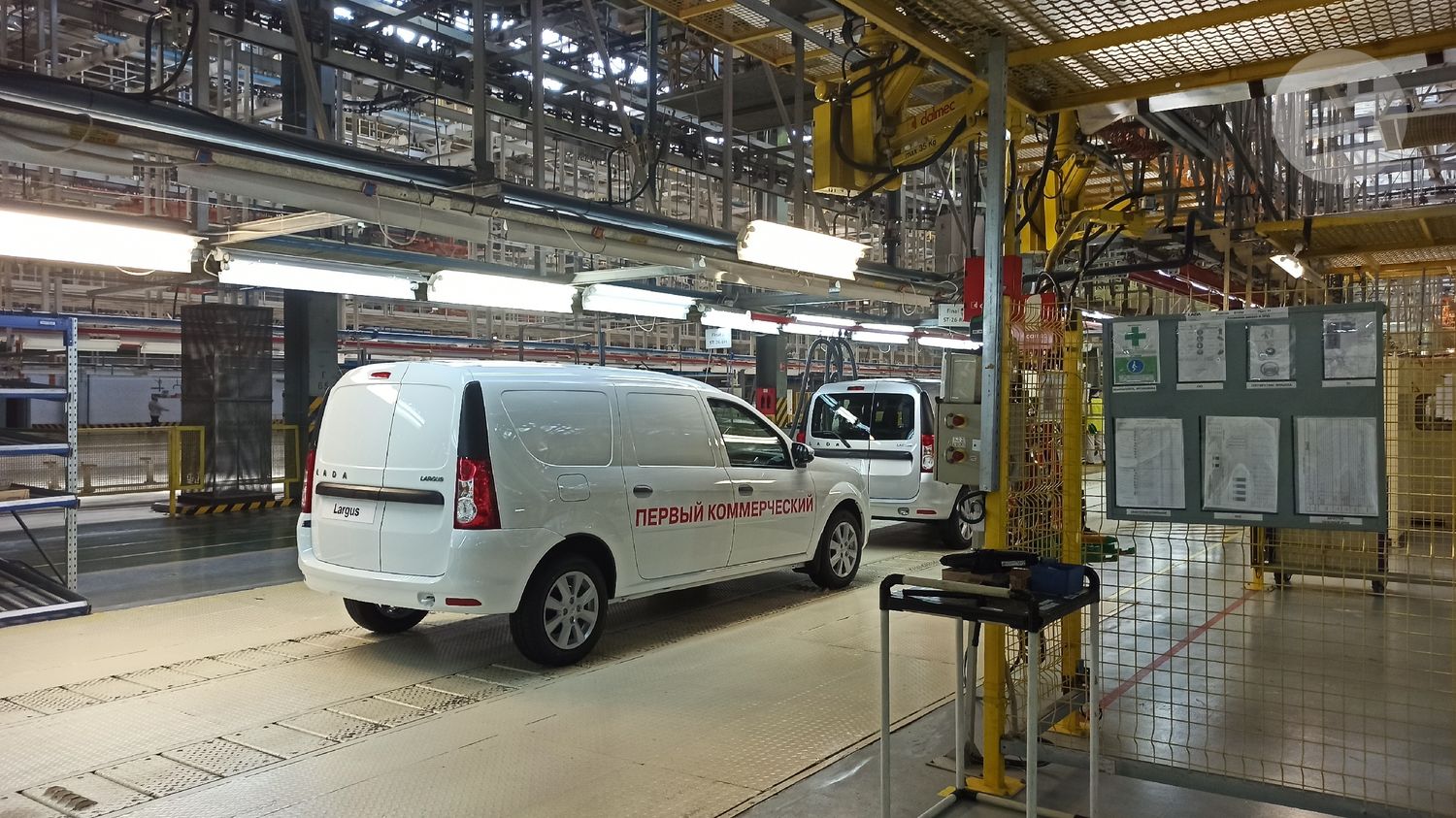 Средняя стоимость автомобиля Lada Largus снизилась на 2%