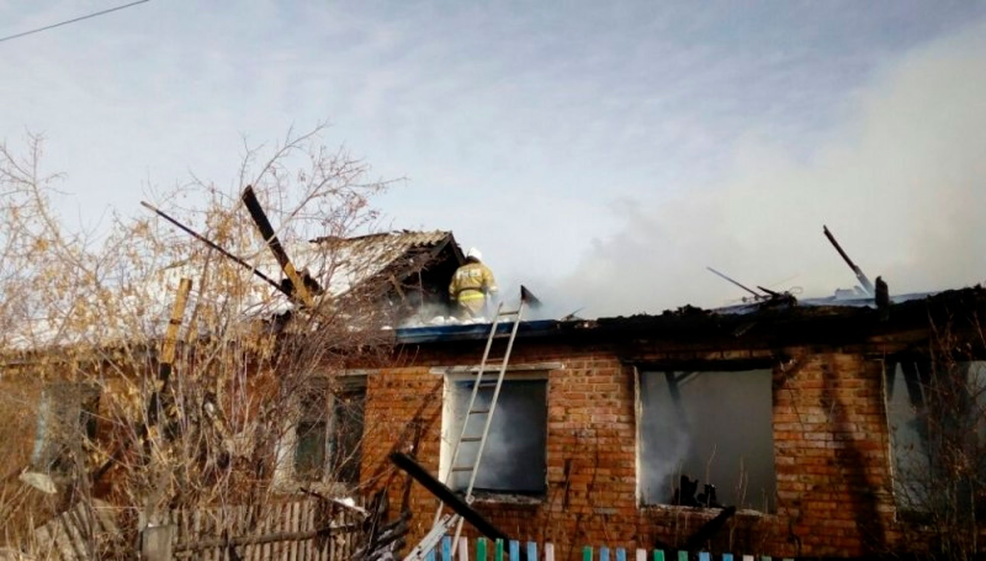 Две сестры и их дедушка погибли во время пожара в Омской области