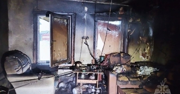 В Воткинске утром 4 января во время пожара погиб житель частного дома