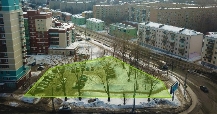 В Ижевске выставили на продажу земельный участок на углу улиц Орджоникидзе и Ленина