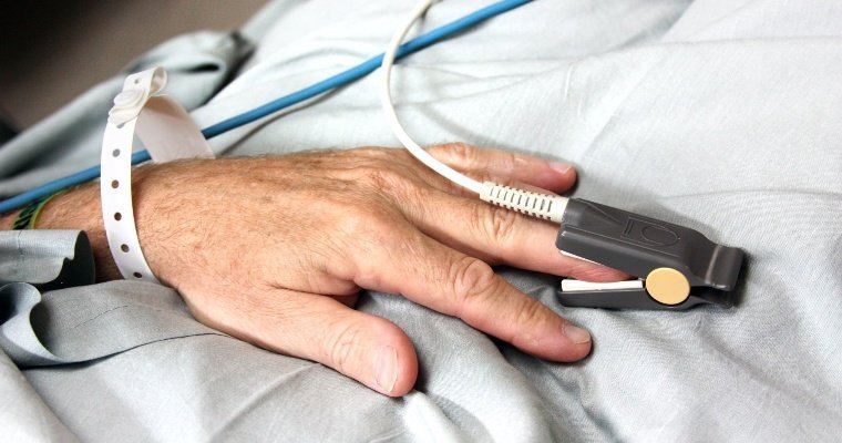 Пожилая женщина с подтвержденным коронавирусом скончалась в Удмуртии