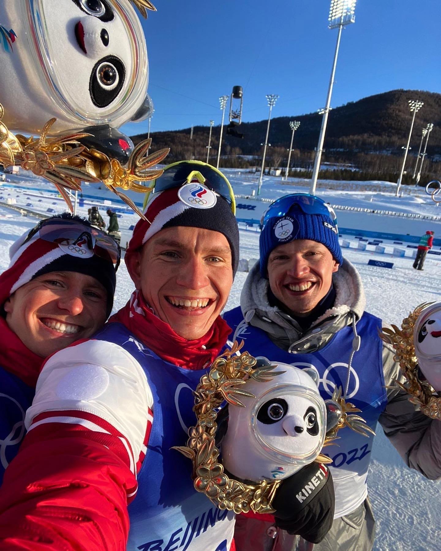 Лыжник Александр Большунов принёс России первое золото Олимпиады-2022