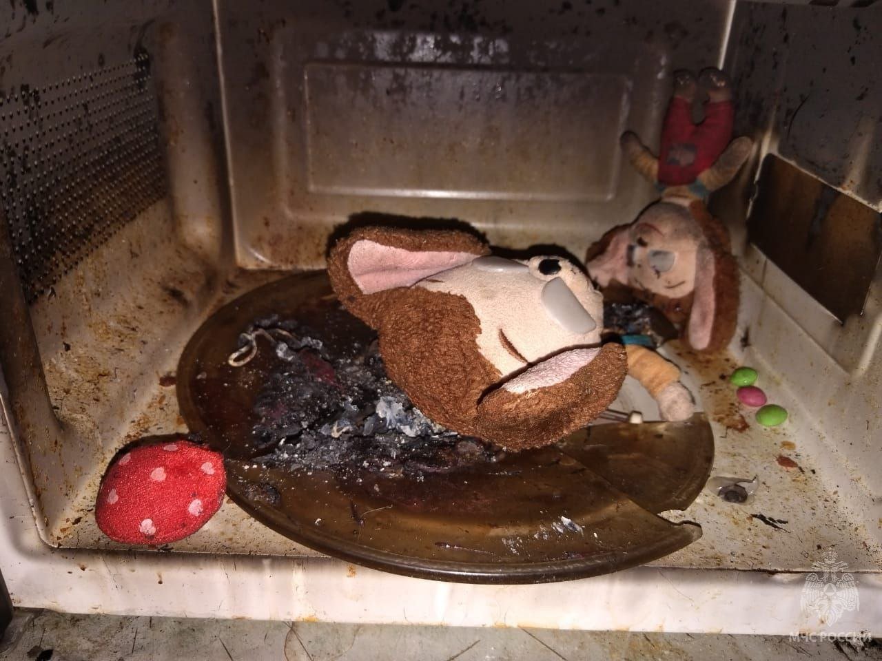В Воткинске дети устроили игрушечный пожар в квартире