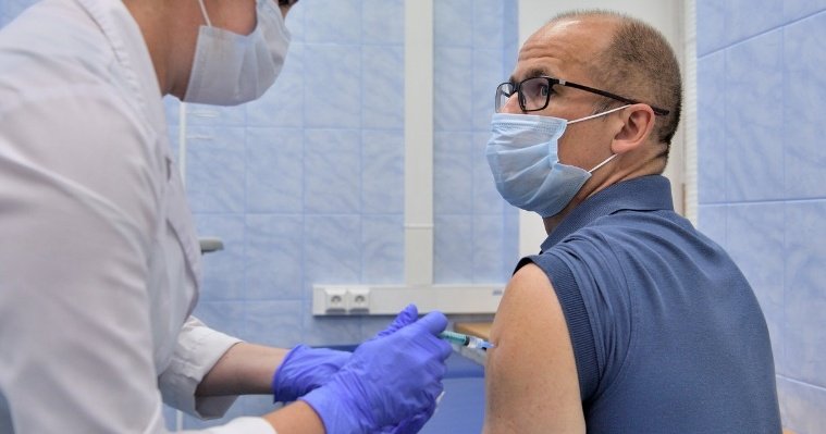 Глава Удмуртии поставил второй компонент вакцины от коронавируса