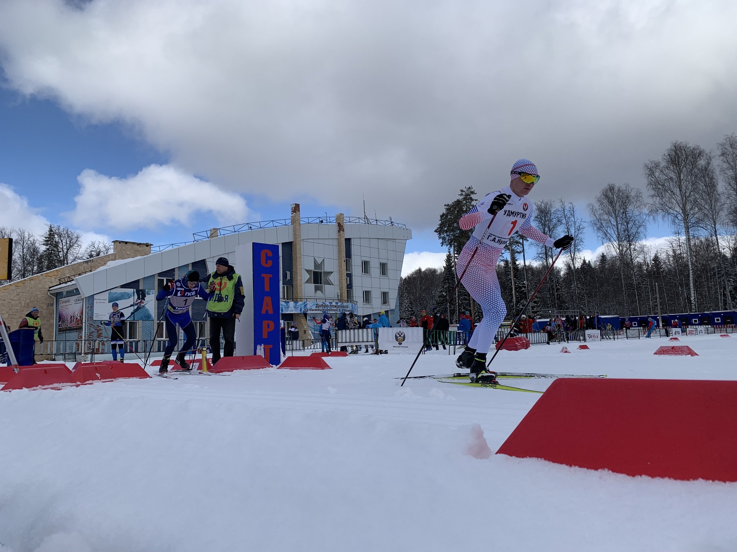Чемпионат по лыжным гонкам и биатлону среди слепых стартовал в Удмуртии