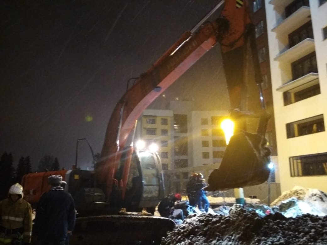 Два человека погибли при обвале грунта в котловане в Ижевске