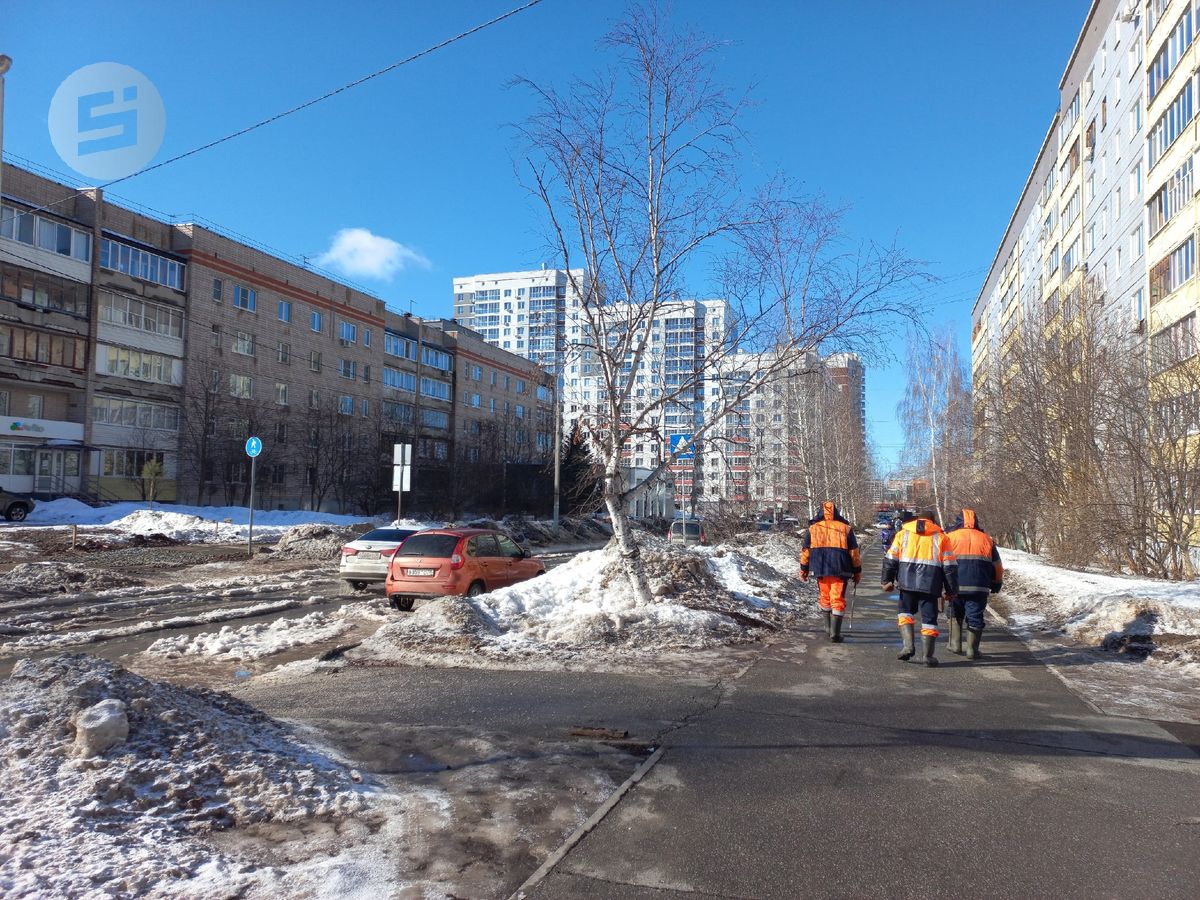 В Ижевске ликвидируют порыв водопровода на улице маршала Фалалеева