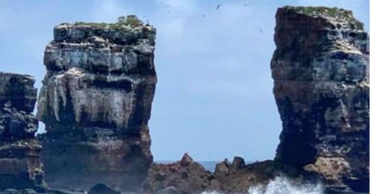 Арка Дарвина развалилась на Галапагосских островах 