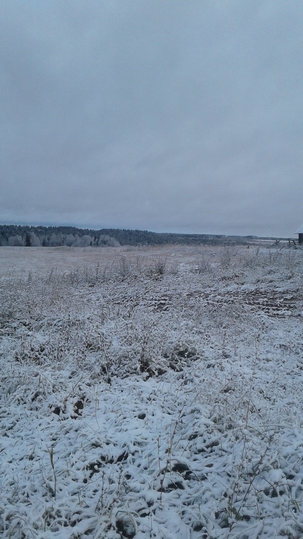 

Жители Удмуртии поделились фотографиями первого снега

