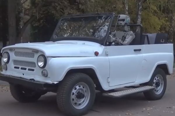 Дмитрий Рогозин представил российского робота-аватара Федора, который отправится покорять космос
