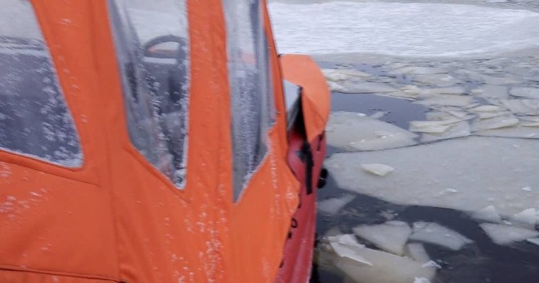 Рыбак в Удмуртии провалился под лед и погиб на Каме