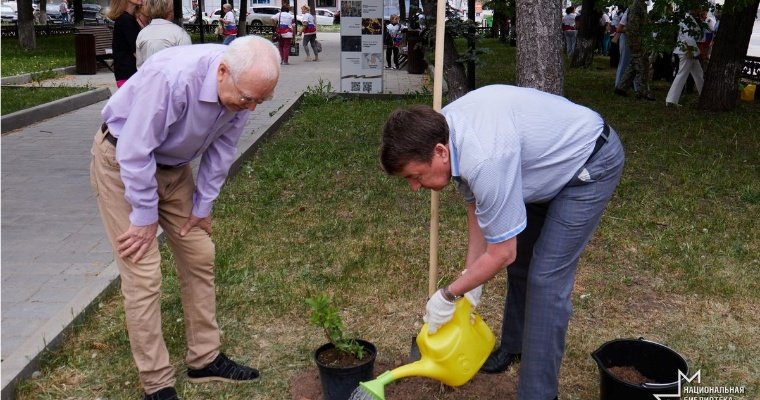 В Ижевске открыли Аллею благодарности в память о погибших бойцах СВО