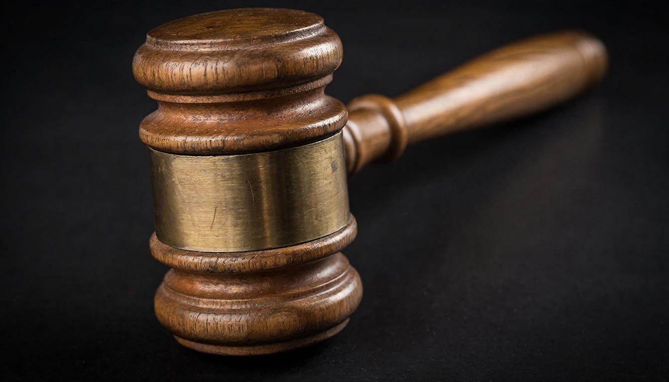 С ижевчанки взыскали деньги, которые ребёнок из Калужской области перевёл с карт родителей по указке мошенников