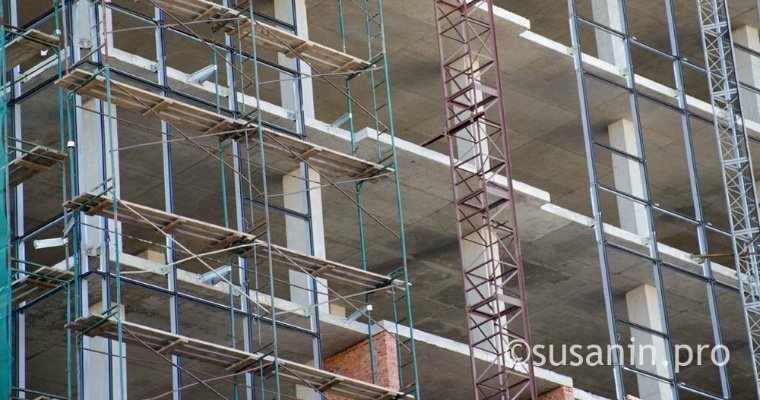 Глава Минстроя Удмуртии объяснил, почему строители продолжили работу в «выходную» неделю