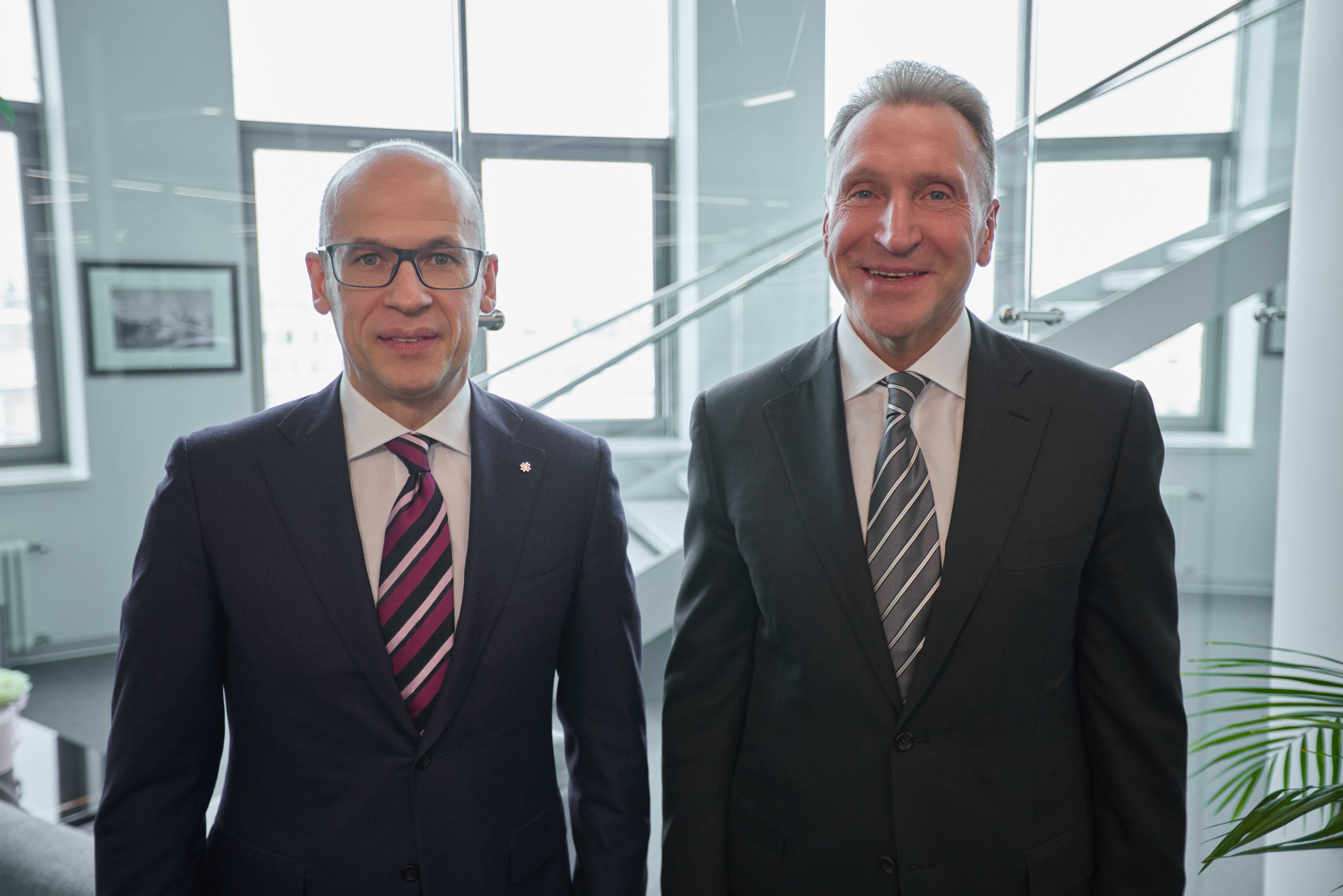 Глава Удмуртии обсудил с председателем ВЭБ.РФ модернизацию общественного электротранспорта в Ижевске