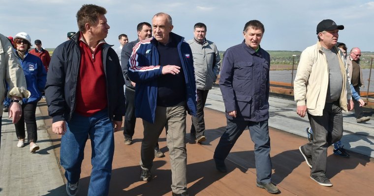 Браслет безвластия: экс-главу Удмуртии Александра Соловьева поместили под домашний арест