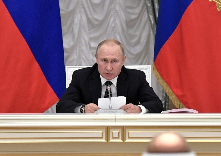 Путин назначил Мишустина премьером, а Медведева зампредом Совбеза России