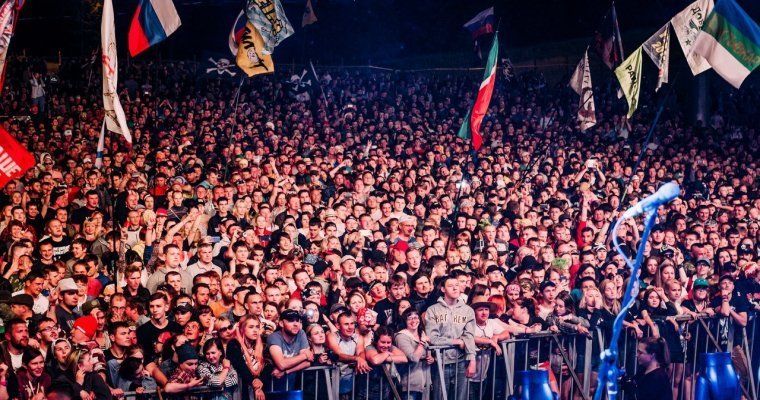 Фестиваль «Улетай» в Удмуртии в десятке лучших, запрет на песню «Темная ночь» и операционная система «Huawei»: что произошло минувшей ночью