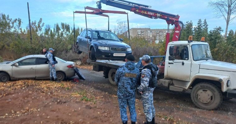 У жителя Каракулинского района изъяли машину в качестве компенсации морального вреда за наезд на ребёнка