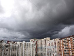 Ураган и тропический ливень накрыли Москву