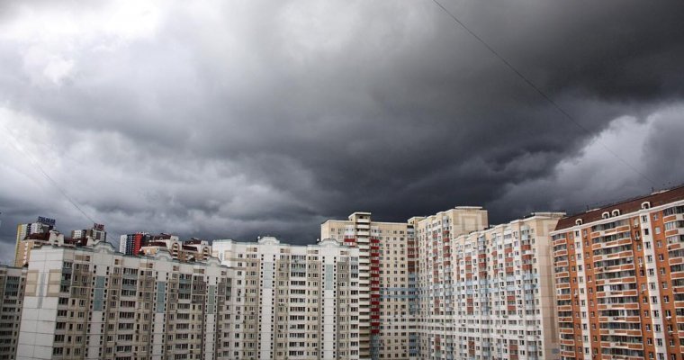 Ураган и тропический ливень накрыли Москву