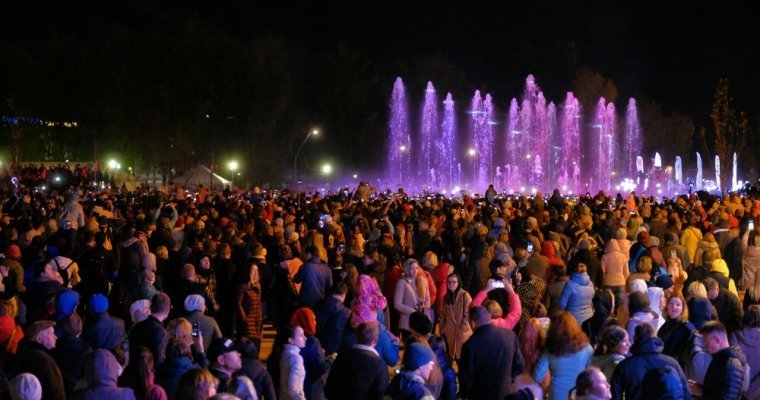 Новый фонтан на Центральной площади Ижевска законсервируют на зиму уже в понедельник