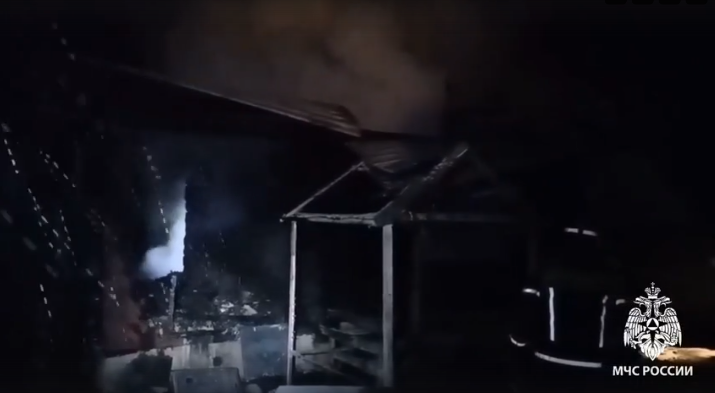 Мужчина не успел выбраться из горящего дома в Завьяловском районе 