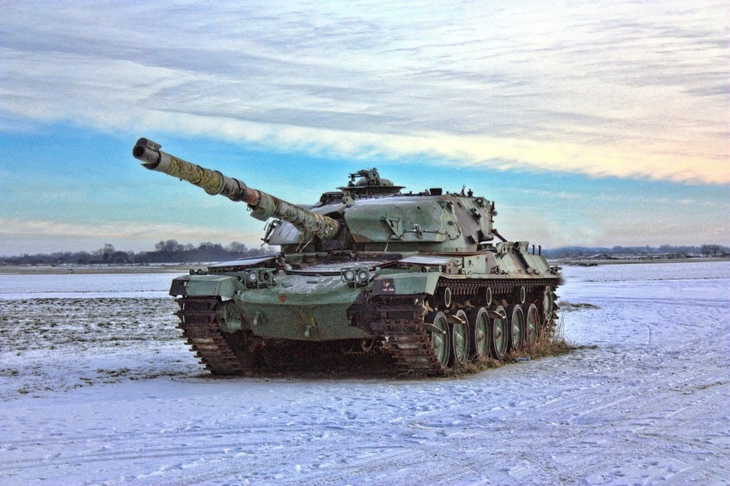 Украинские танкисты обстреляли Брянскую и Белгородскую области 