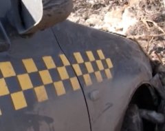 Пьяный водитель такси съехал в кювет в Ижевске