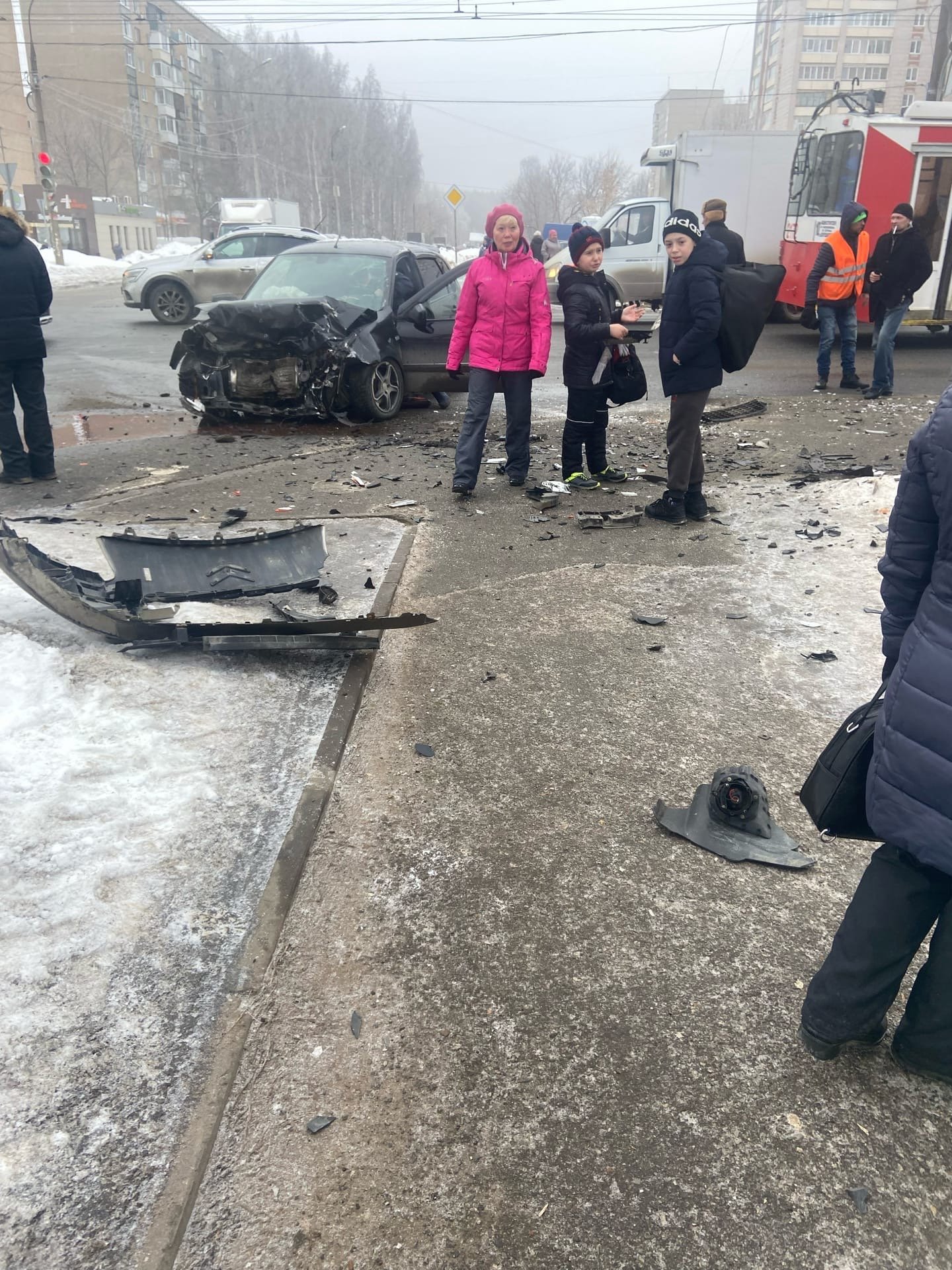 Два человека получили травмы в ДТП на улице Клубной в Ижевске