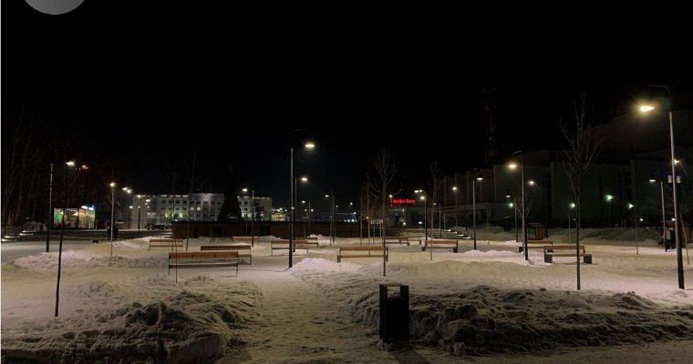 Общественники проверили состояние Центральной площади Ижевска после зимы