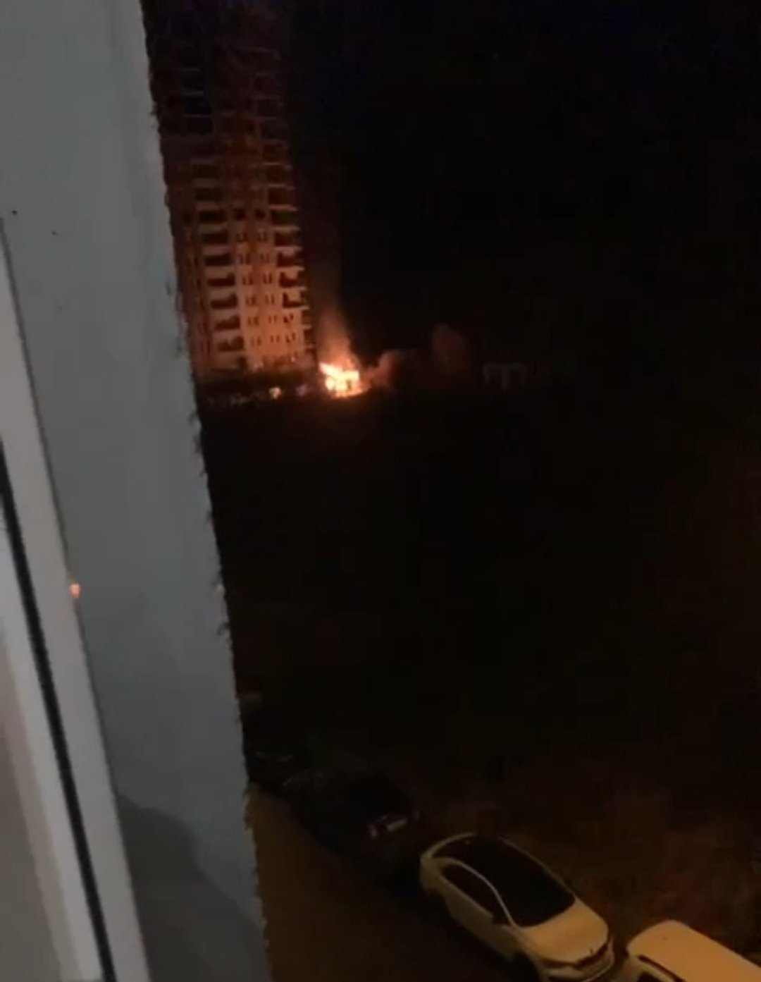 Пожар на улице Холмогорова в Ижевске и предварительная причина обрушения части дома в Астрахани: новости к этому часу