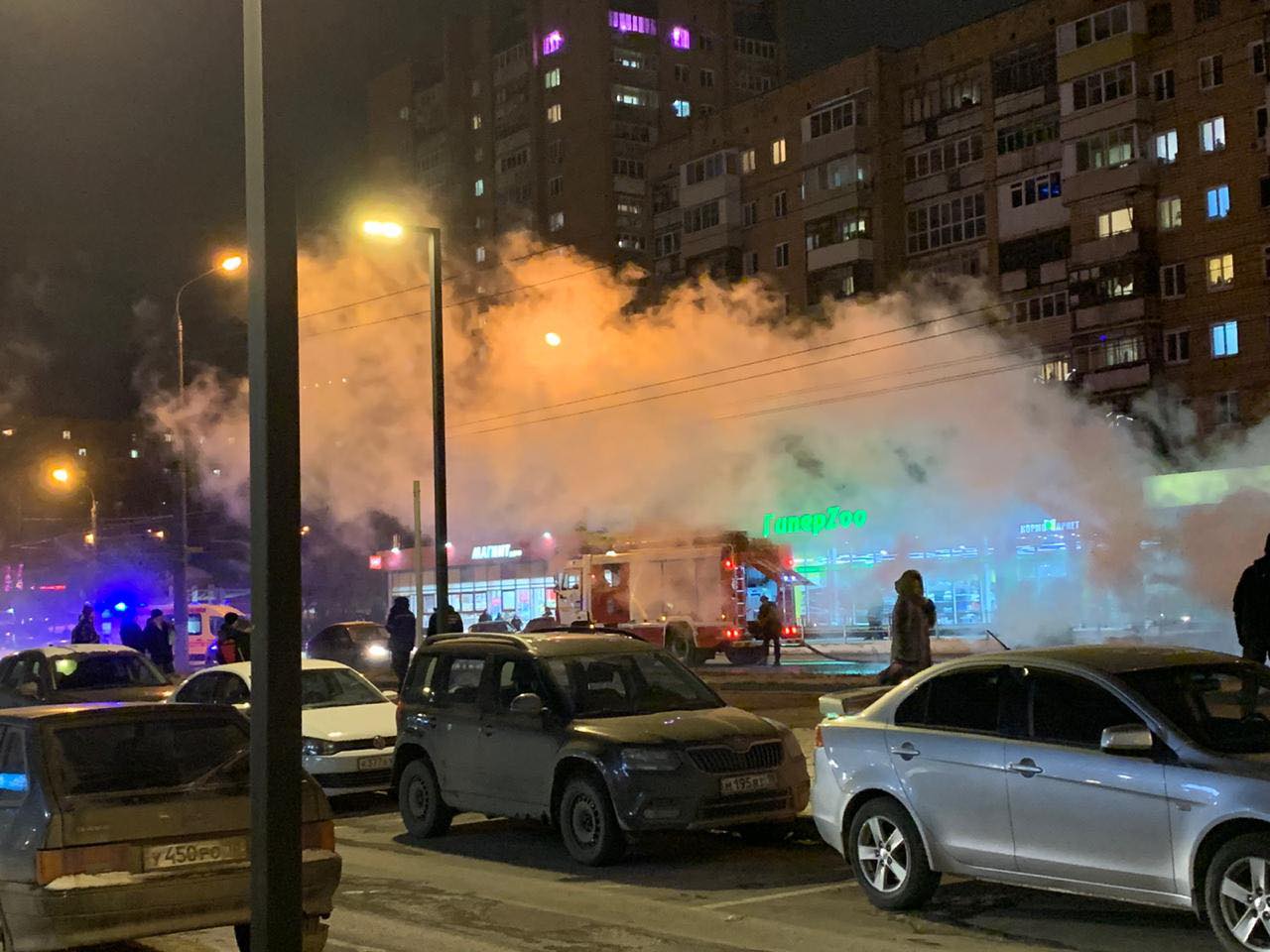 

16 пассажиров эвакуировались из загоревшегося автобуса в Ижевске

